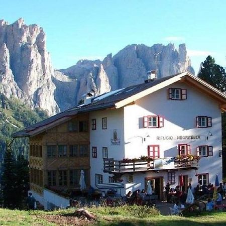 فندق بوتسا دي فاسّافي  Rifugio Negritella المظهر الخارجي الصورة