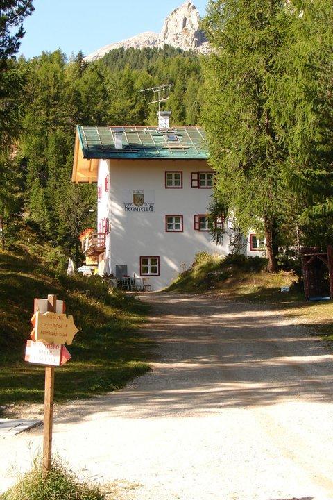 فندق بوتسا دي فاسّافي  Rifugio Negritella المظهر الخارجي الصورة